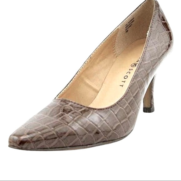 Karen Scott Clancy Closed Toe Classic Pumps Shoes Tan Sz 9.5 - Picture 1 of 11